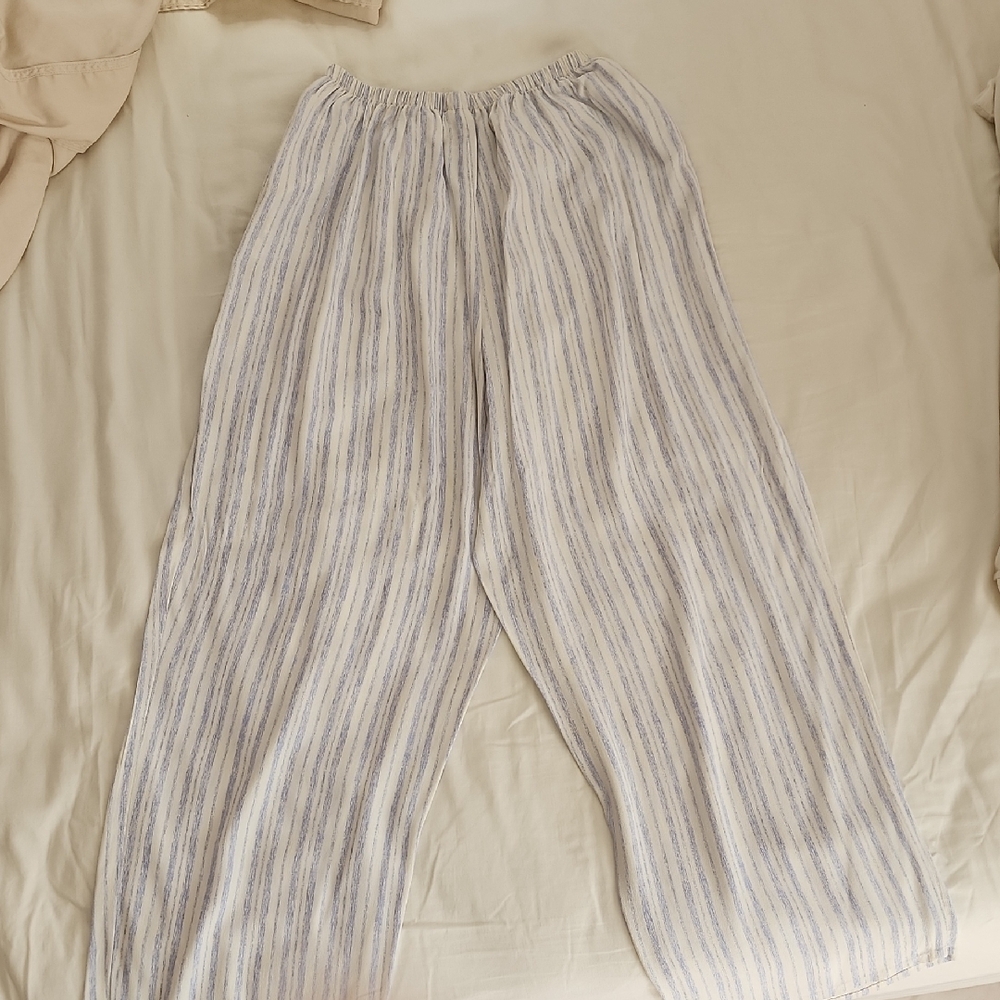 Striped Wide-Leg Pants - Picture 6 of 6